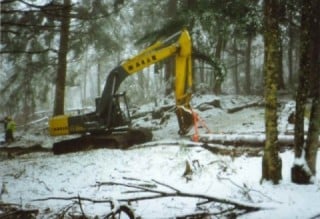 御小屋伐採場所から綱置場