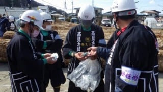 トレーラー運搬による山出し